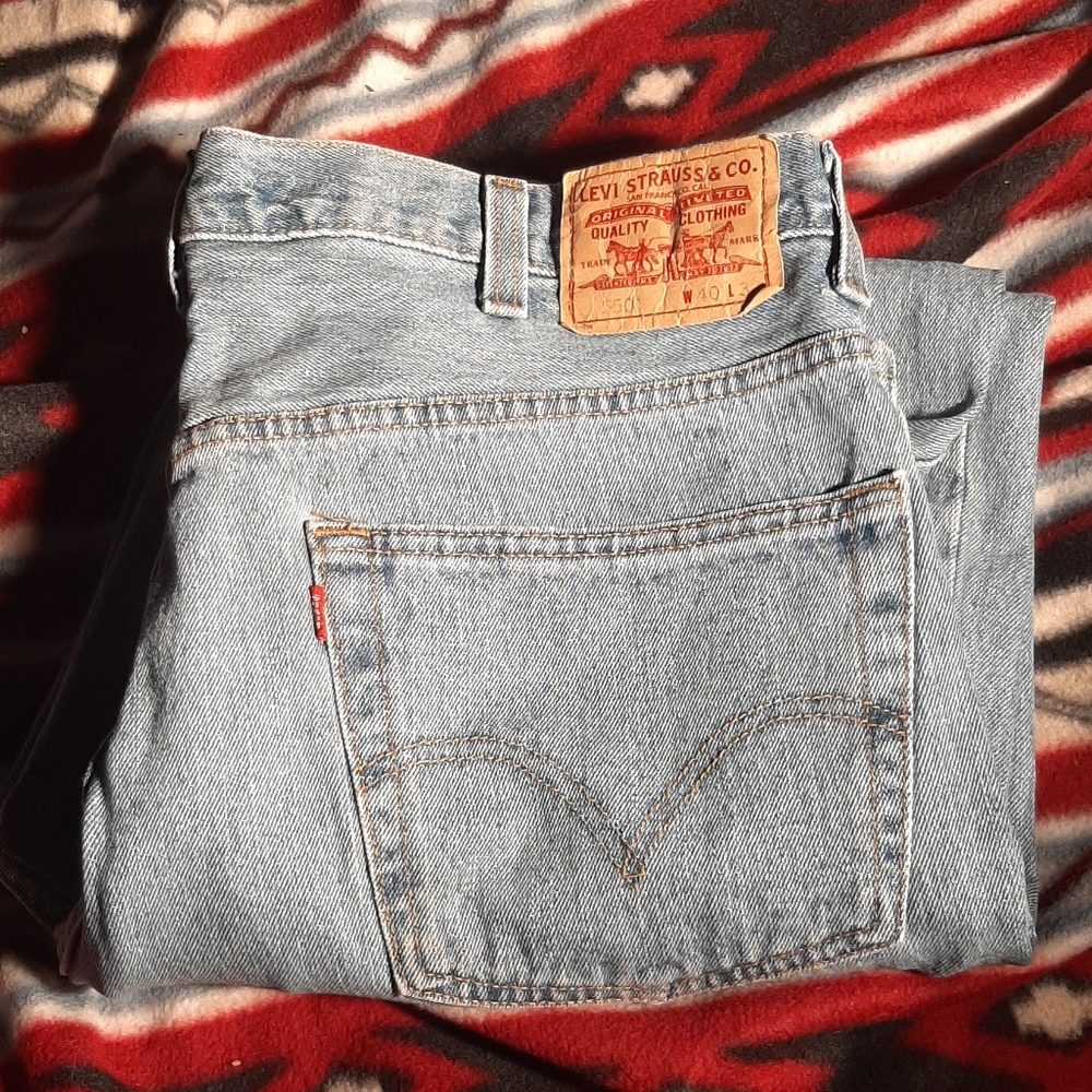 LEVI'S MENS 40X32 RELAXED F I T